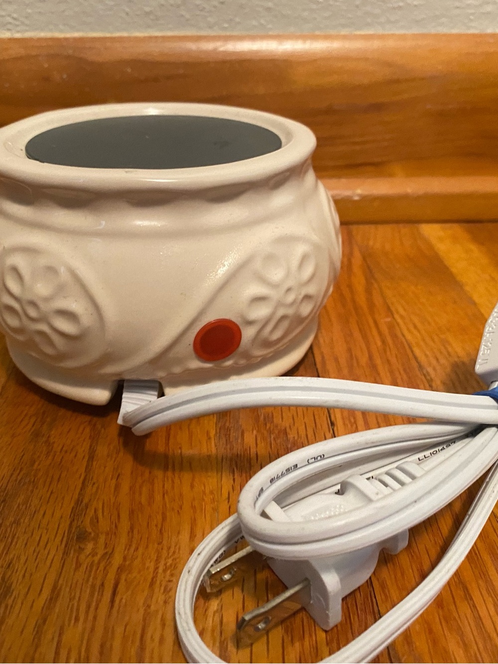 White Floral Ceramic Wax Warmer